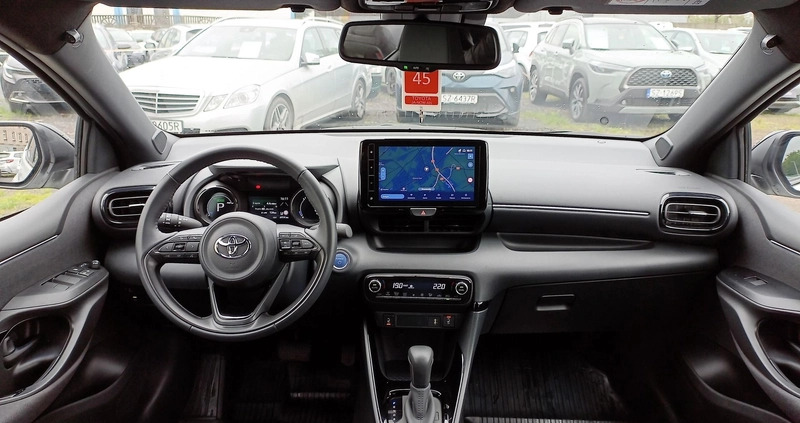 Toyota Yaris cena 96900 przebieg: 6900, rok produkcji 2022 z Sędziszów małe 172